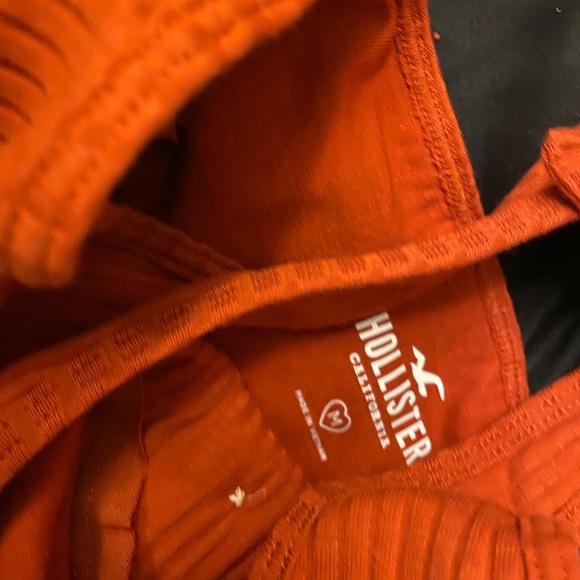 2 hollister halter tops - Picture 3 of 4